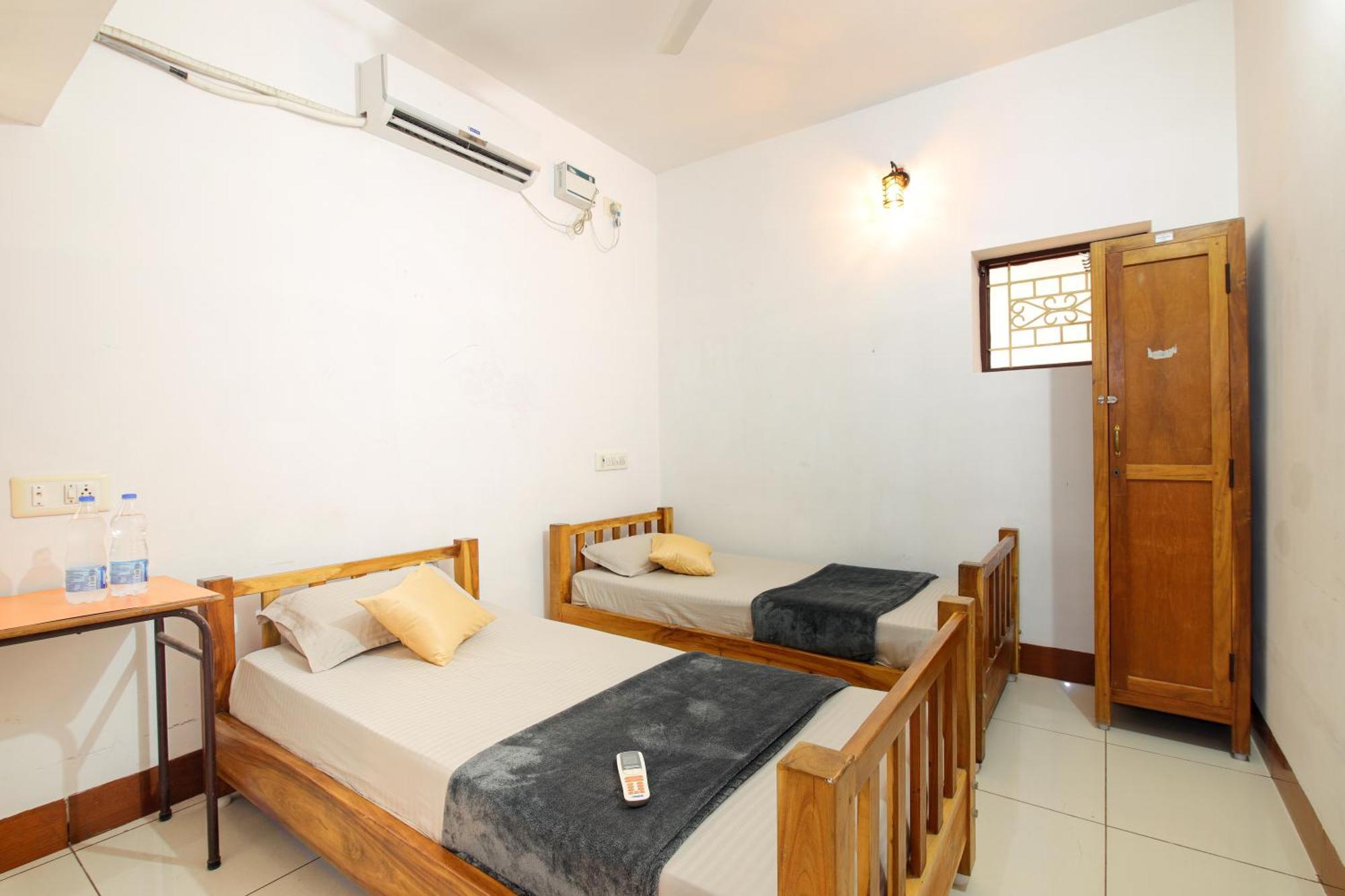 Manora Residency Hotel Pondicherry Exterior photo
